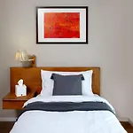 Regina לינה וארוחת בוקר