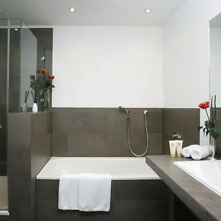 Regina -garni 3* Cologne