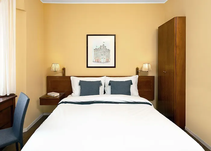 Oda ve Kahvaltı Regina 3*